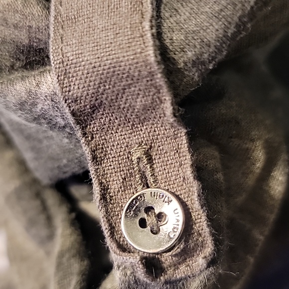 Calvin Klein. Lightweight army green camo LS TEE. XXL - Picture 9 of 9